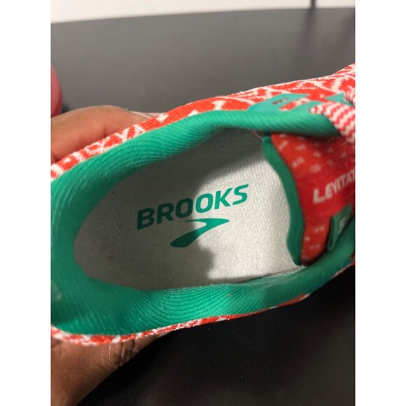 Brooks Levitate 5 “Merry Christmas” Neutral Running Shoes Red Women’s 7 - Picture 11 of 12